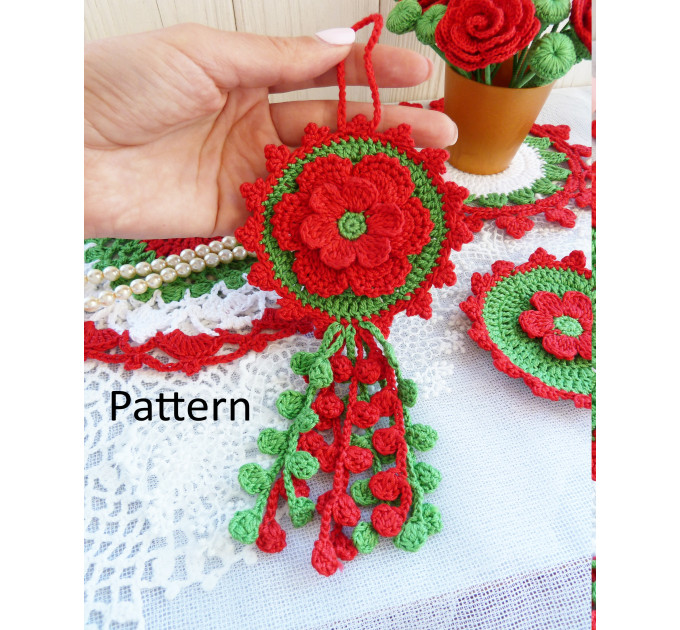 Crochet Floral Hanging Decor Pattern