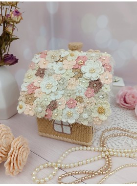  Crochet House “Floral Cottage” – Cozy Shabby Chic Decor