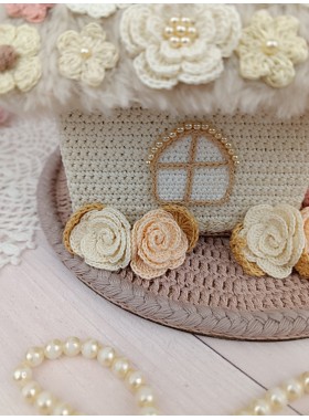  Charming Handmade Crochet House – Perfect Shabby‑Chic Décor 
