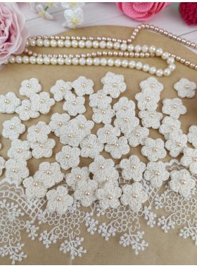 50 mini flowers for crafts. Pearl flower embellishment.Scrapbooking.Junk journal flowers.Sewing.Cream flowers. Making hair accessories.