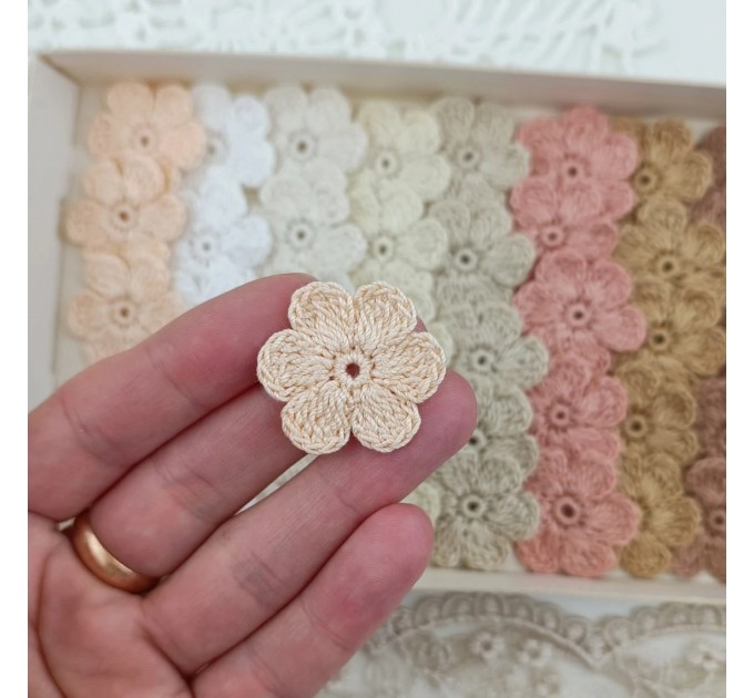 Flowers for craft,40 pcs. Flowers in neutral colors.Sewing flower embellishment.Wedding craft supplies.Applique flower.Junk Journal Flowers.