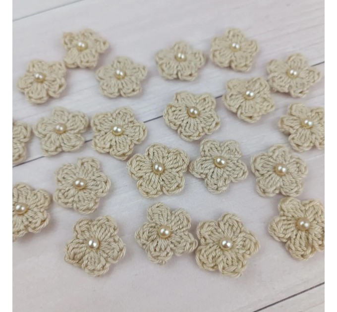 20 mini flowers for crafts. Flowers for scrapbooking.Crafts DIY. Pearl center flowers. Junk journal item. Beige Flowers embellished. Wedding