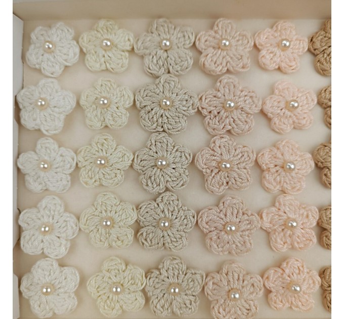 Mix crocheted flowers for craft projects, 40pcs.